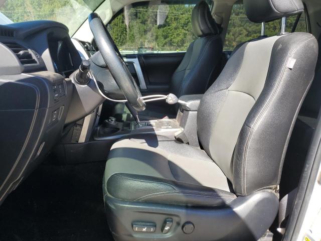 JTEBU5JR4F5220756 - 2015 TOYOTA 4RUNNER SR5/SR5 PREMIUM SILVER photo 7