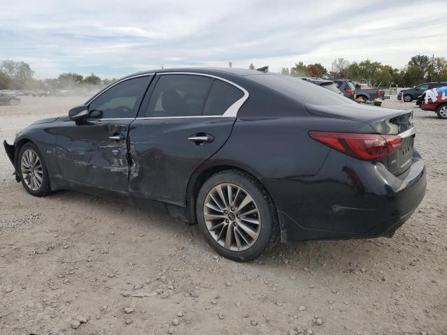 JN1EV7AR2JM442093 - 2018 INFINITI Q50 LUXE შავი ფოტო 2