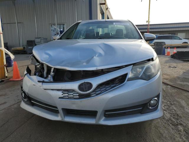 4T1BF1FKXCU188931 - 2012 TOYOTA CAMRY BASE SILVER photo 5