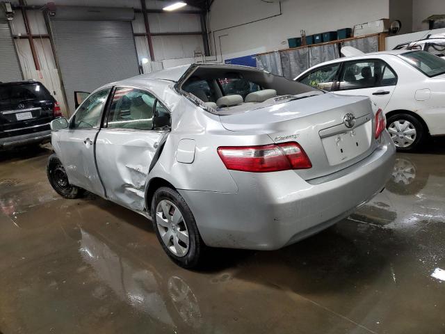 4T4BE46K87R009771 - 2007 TOYOTA CAMRY CE SILVER photo 2