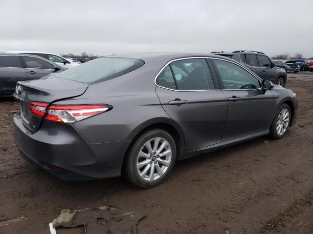 4T1B11HK1JU020765 - 2018 TOYOTA CAMRY L GRAY photo 3