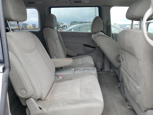 JN8AE2KP2C9046428 - 2012 NISSAN QUEST S GRAY photo 11