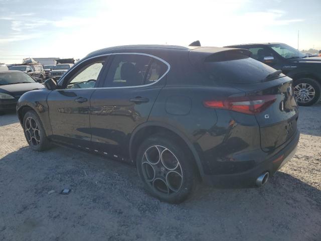 ZASFAKAN5J7B74160 - 2018 ALFA ROMEO STELVIO BLACK photo 2