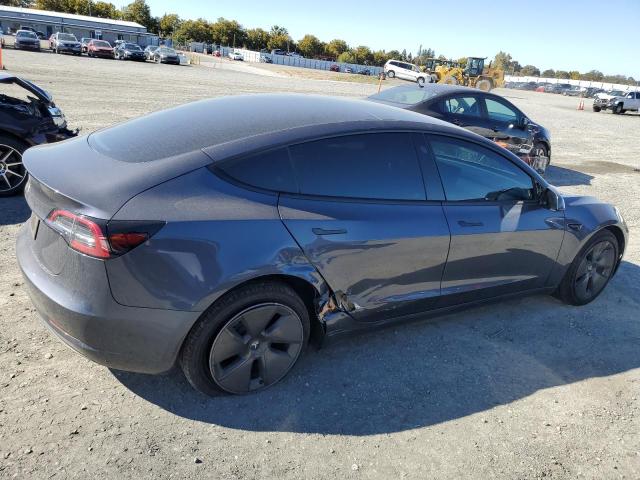 5YJ3E1EA3PF638020 - 2023 TESLA MODEL 3 灰色 照片 3