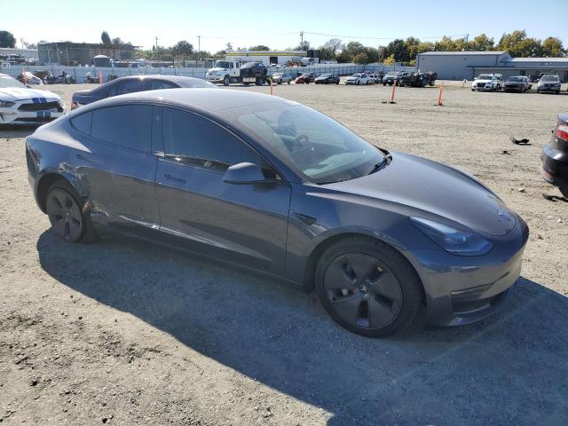 5YJ3E1EA3PF638020 - 2023 TESLA MODEL 3 灰色 照片 4