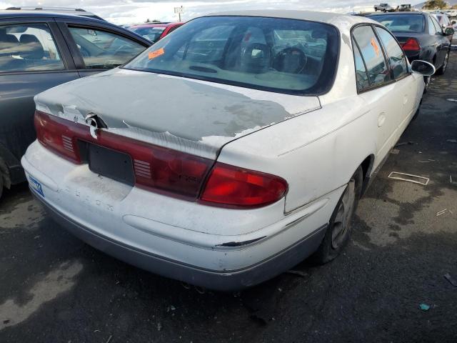 2G4WF5215W1461165 - 1998 BUICK REGAL GS WHITE photo 3