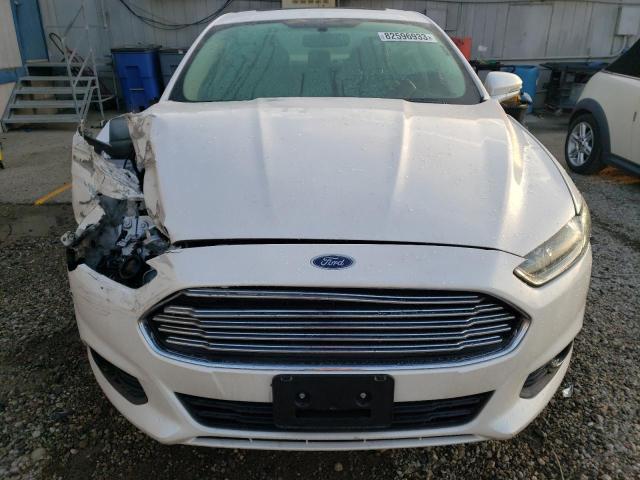 3FA6P0HD6FR305840 - 2015 FORD FUSION SE WHITE photo 5