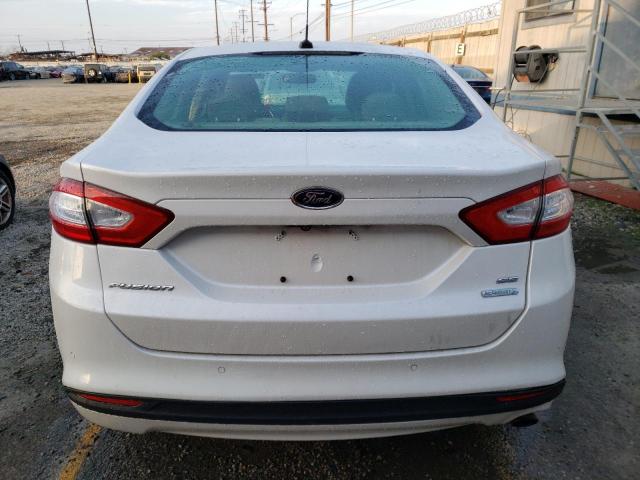 3FA6P0HD6FR305840 - 2015 FORD FUSION SE WHITE photo 6