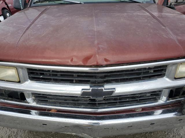 1GCGC29RXWE163866 - 1998 CHEVROLET GMT-400 C2500 MAROON photo 11