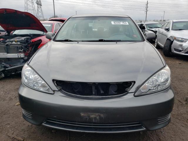 4T1BF32K65U614540 - 2005 TOYOTA CAMRY LE GRAY photo 5