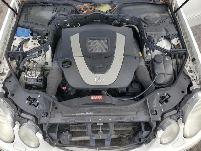 WDBUF87XX7B135825 - 2007 MERCEDES-BENZ E 350 4MATIC WHITE photo 11
