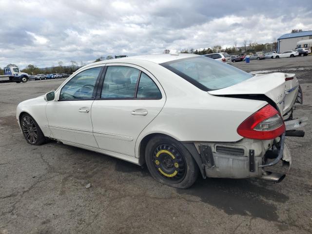 WDBUF87XX7B135825 - 2007 MERCEDES-BENZ E 350 4MATIC WHITE photo 2
