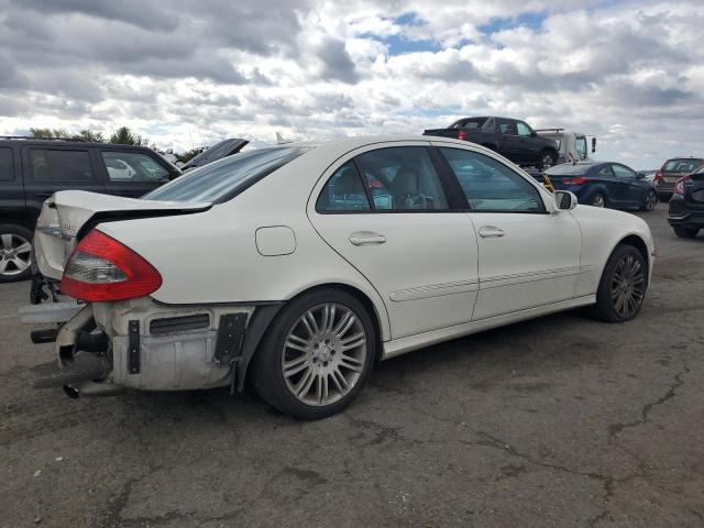 WDBUF87XX7B135825 - 2007 MERCEDES-BENZ E 350 4MATIC WHITE photo 3