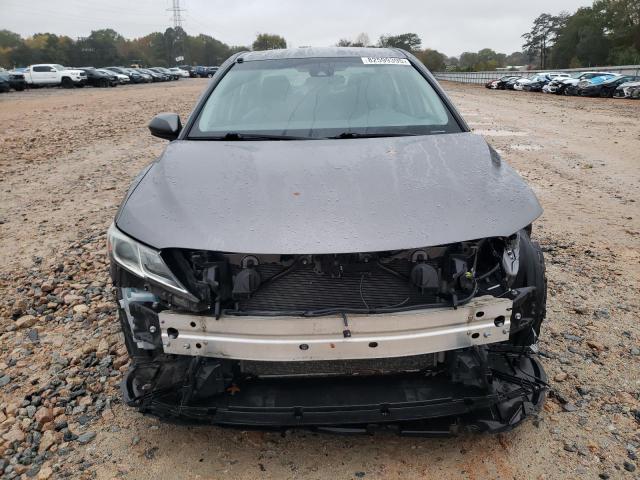 4T1B11HK7JU101754 - 2018 TOYOTA CAMRY L 灰色 照片 5