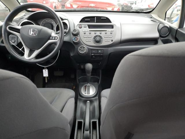 JHMGE8H37DC078680 - 2013 HONDA FIT WHITE photo 8