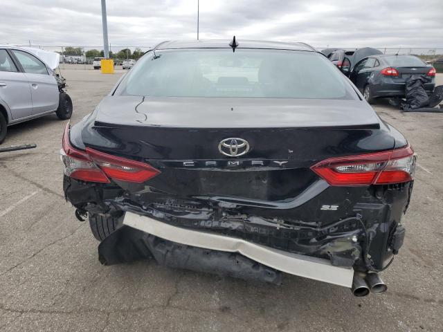 4T1T11AK8NU657673 - 2022 TOYOTA CAMRY SE 黑色 照片 6