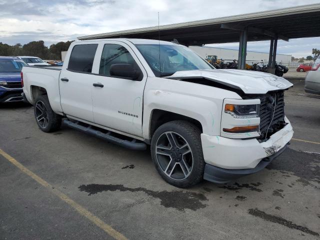 3GCPCPEC7JG637675 - 2018 CHEVROLET SILVERADO C1500 CUSTOM WHITE photo 4