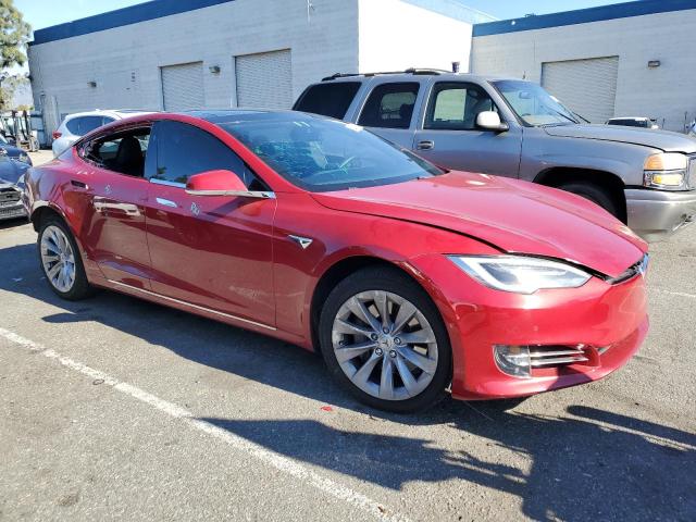 5YJSA1E10HF182017 - 2017 TESLA MODEL S RED photo 4