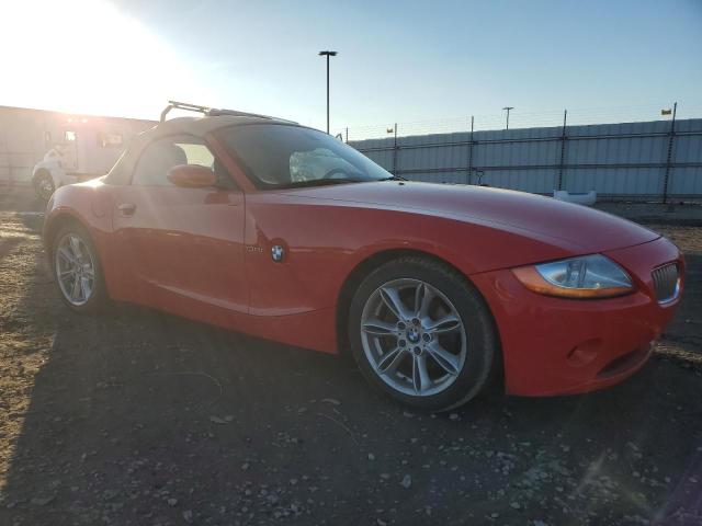 4USBT53514LU07814 - 2004 BMW Z4 3.0 RED photo 4