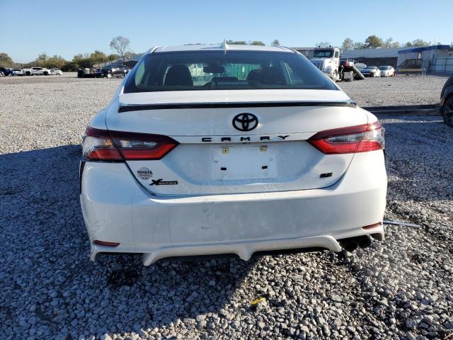 4T1T11AK2PU153283 - 2023 TOYOTA CAMRY SE NIGHT SHADE WHITE photo 6