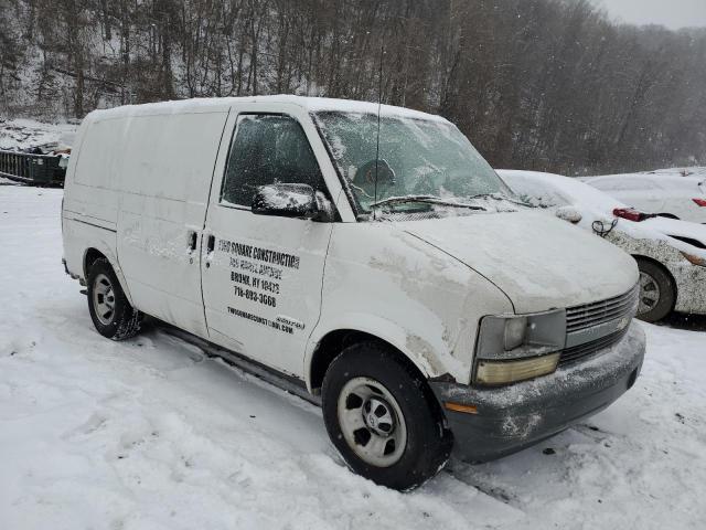 1GCDM19W81B146963 - 2001 CHEVROLET ASTRO WHITE photo 4