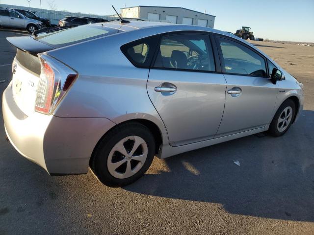 JTDKN3DU5D5560131 - 2013 TOYOTA PRIUS SILVER photo 3