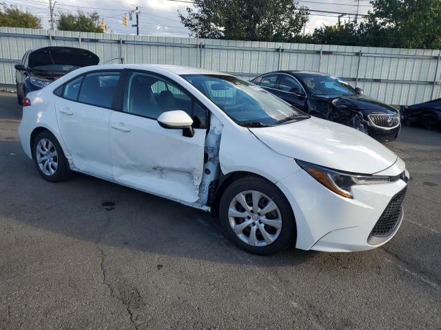 5YFEPMAE6NP378159 - 2022 TOYOTA COROLLA LE Biały zdjęcie 4