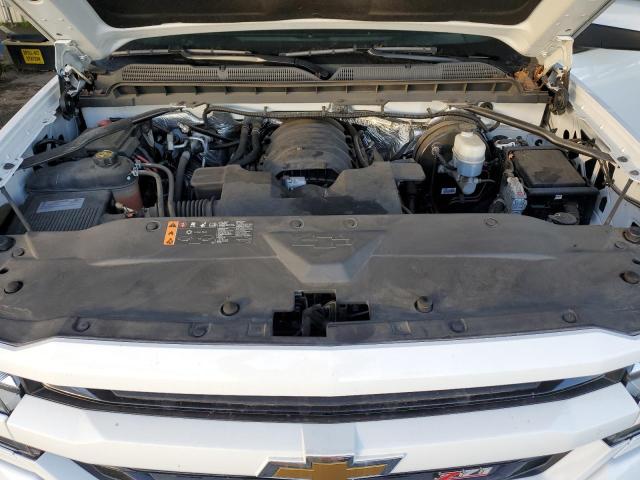 1GCVKREC2JZ351156 - 2018 CHEVROLET SILVERADO K1500 LT WHITE photo 11