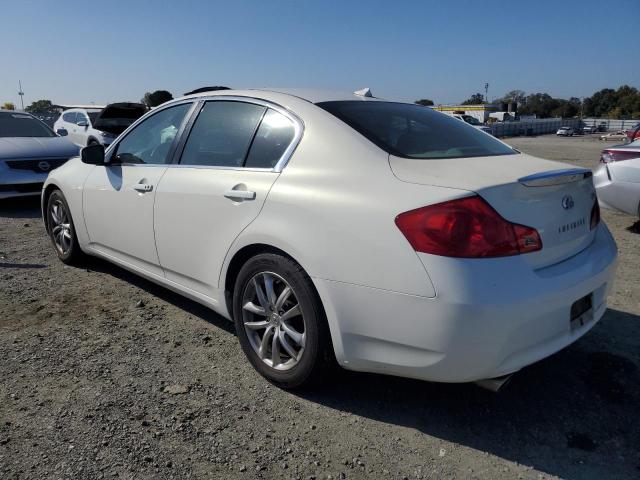 JNKCV61E59M013584 - 2009 INFINITI G37 BASE WHITE photo 2
