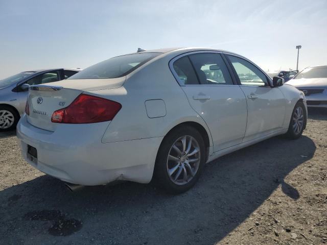 JNKCV61E59M013584 - 2009 INFINITI G37 BASE WHITE photo 3