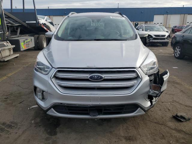 1FMCU9J92JUC69268 - 2018 FORD ESCAPE TITANIUM SILVER photo 5