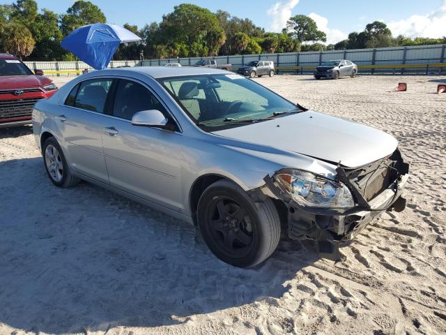 1G1ZG57B79F141237 - 2009 CHEVROLET MALIBU LS SILVER photo 4