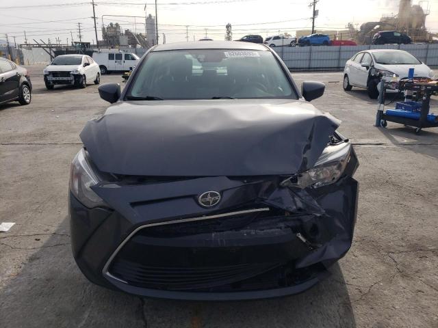 3MYDLBZV4GY140038 - 2016 TOYOTA SCION IA GRAY photo 5