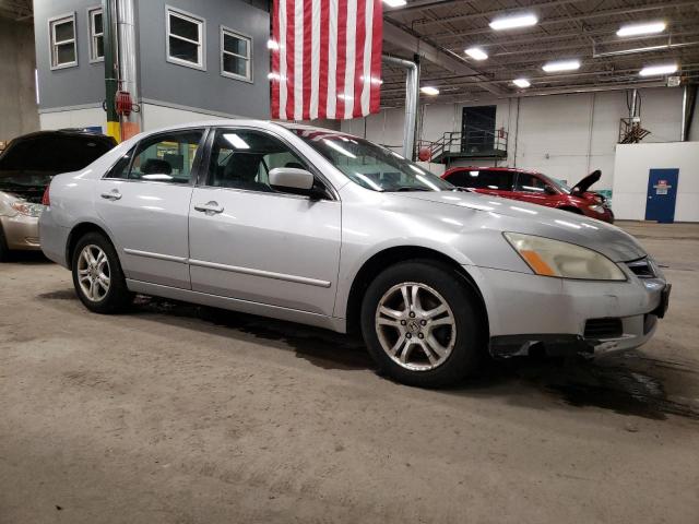 1HGCM56867A050869 - 2007 HONDA ACCORD EX SILVER photo 4