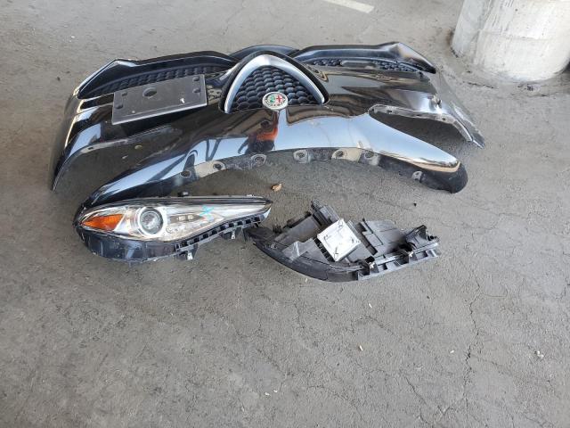 ZARFAMAN0K7598230 - 2019 ALFA ROMEO GIULIA 黑色 照片 12