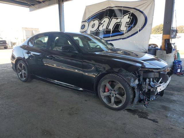 ZARFAMAN0K7598230 - 2019 ALFA ROMEO GIULIA 黑色 照片 4