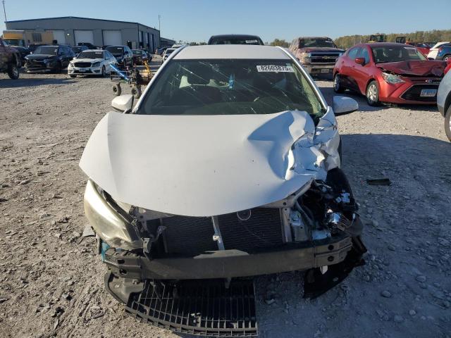 2T1BURHE8FC261733 - 2015 TOYOTA COROLLA L WHITE photo 5