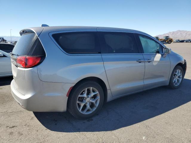 2C4RC1FGXJR365558 - 2018 CHRYSLER PACIFICA TOURING PLUS Srebrny zdjęcie 3