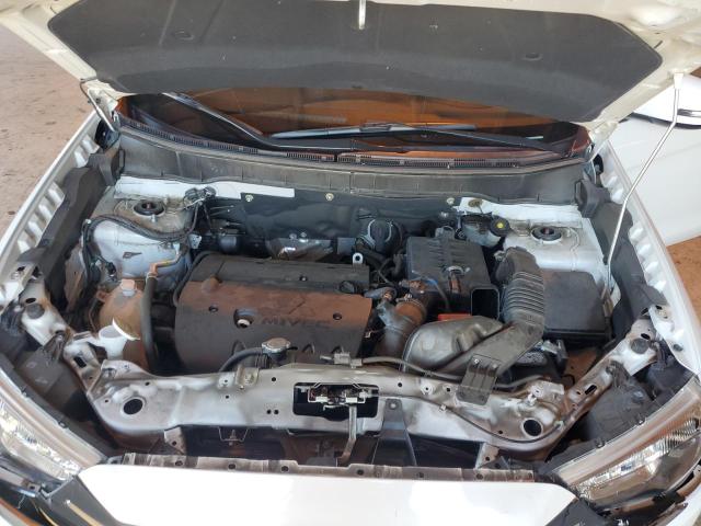 JA4AP3AU6JU025444 - 2018 MITSUBISHI OUTLANDER SPORT ES Biały zdjęcie 11