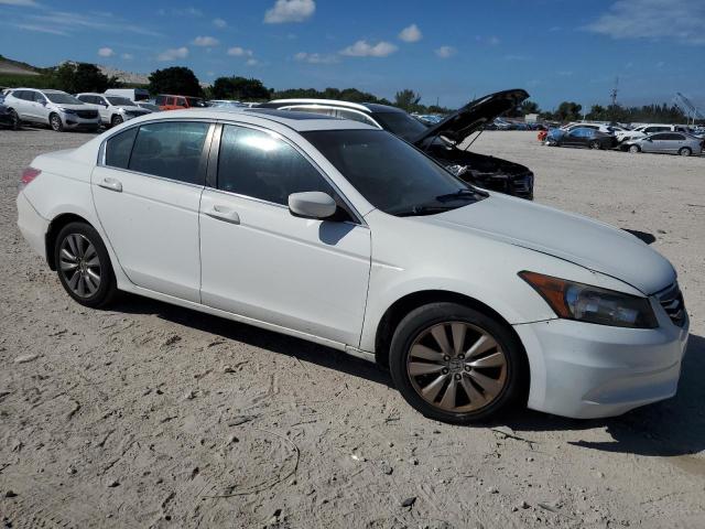 1HGCP2F75BA111182 - 2011 HONDA ACCORD EX WHITE photo 4