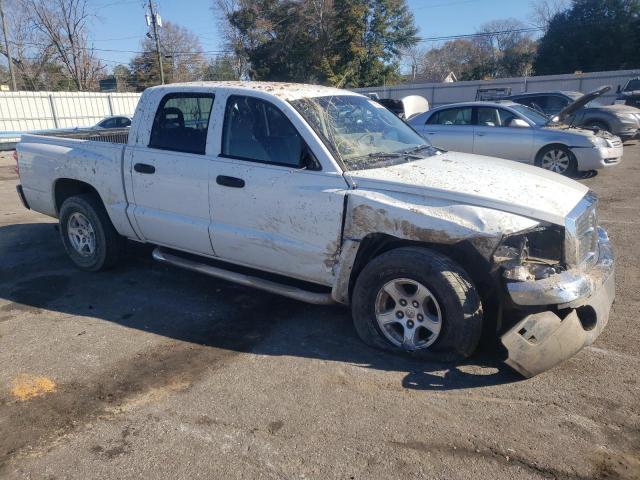 1D7HE48K75S189104 - 2005 DODGE DAKOTA QUAD SLT WHITE photo 4