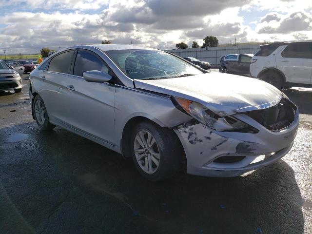 5NPEB4AC0DH652044 - 2013 HYUNDAI SONATA GLS SILVER photo 4