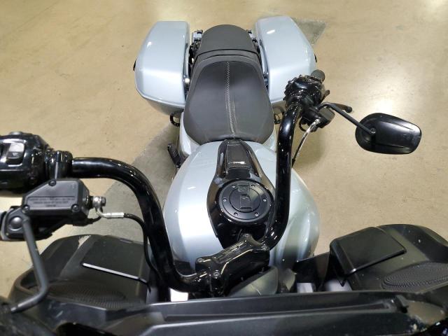 1HD1KH716RB623442 - 2024 HARLEY-DAVIDSON FLTRX 银色 照片 5