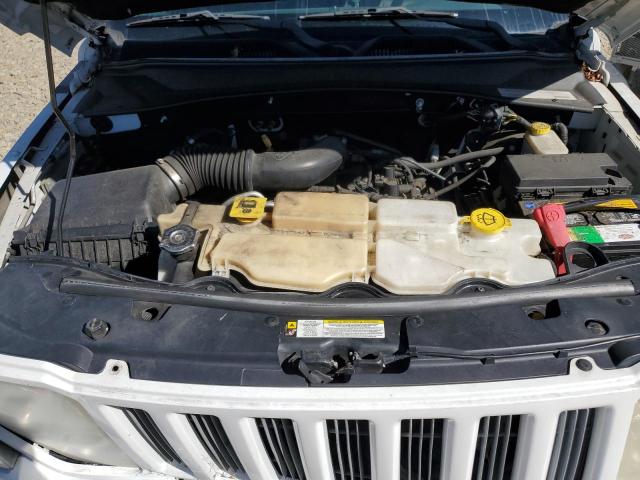 1C4PJMAK7CW120043 - 2012 JEEP LIBERTY SPORT WHITE photo 11