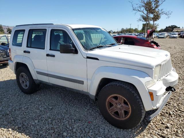 1C4PJMAK7CW120043 - 2012 JEEP LIBERTY SPORT WHITE photo 4