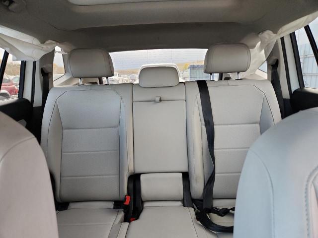 3VV2B7AX5MM069715 - 2021 VOLKSWAGEN TIGUAN SE Blanc photo 10