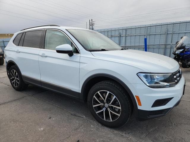 3VV2B7AX5MM069715 - 2021 VOLKSWAGEN TIGUAN SE Blanc photo 4
