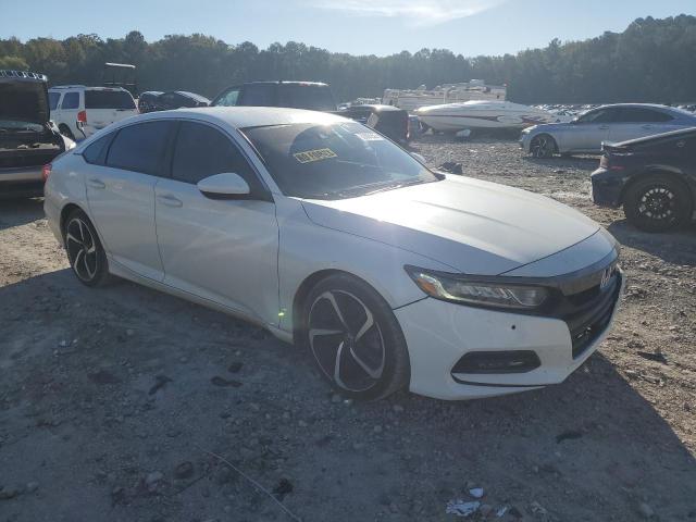 1HGCV1F31JA069878 - 2018 HONDA ACCORD SPORT WHITE photo 4