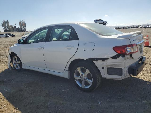 5YFBU4EE5DP170973 - 2013 TOYOTA COROLLA BASE Білий фото 2