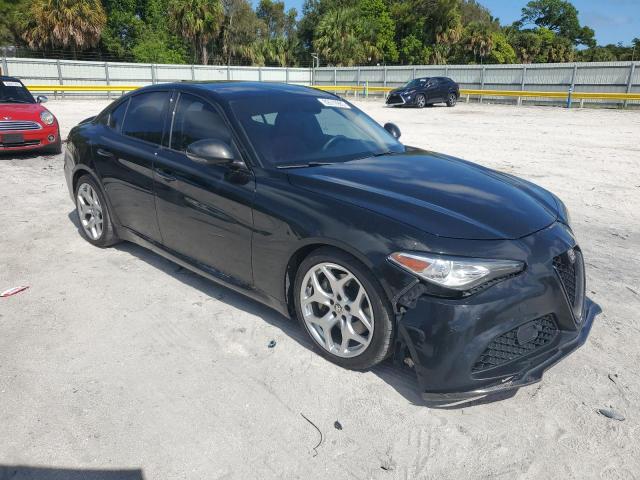 ZARFAECN7J7591700 - 2018 ALFA ROMEO GIULIA TI შავი ფოტო 4